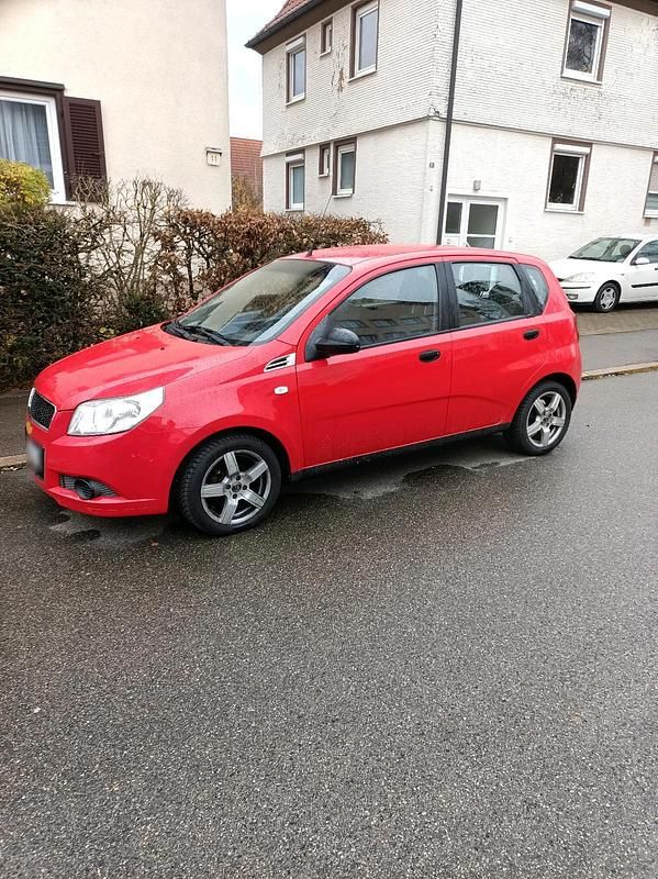 Gebraucht Chevrolet Aveo 84 PS (61 kW) 2009 Rot Kleinwagen