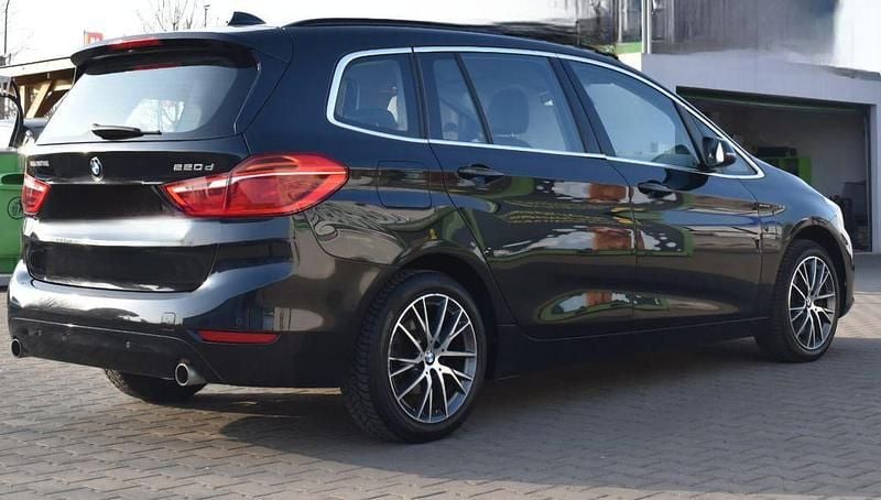 Gebraucht BMW 220 Gran Tourer 190 PS (139 kW) 2016 Schwarz Van / Kleinbus