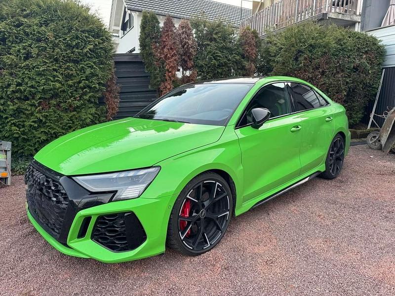 Gebraucht Audi RS3 Premium 400 PS (294 kW) 2023 Grün Limousine