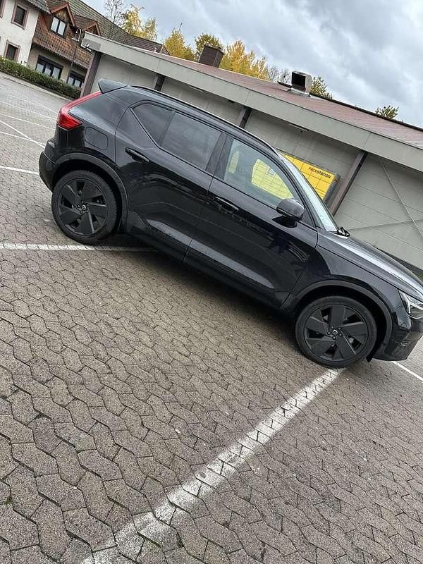 Gebraucht Volvo XC40 Plus 163 PS (119 kW) 2025 Schwarz SUV
