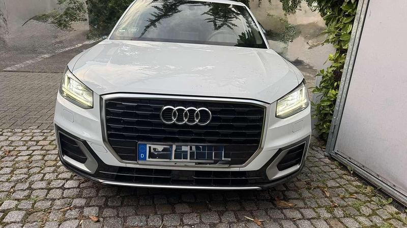Weiß Gebraucht 2020 Audi Q2 S-Line SUV | 23.500 € (Fairer Preis) - Bild 1/4