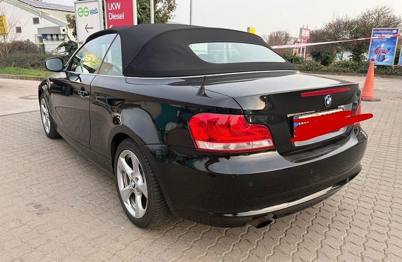 Gebraucht BMW 120 Cabriolet 170 PS (125 kW) 2011 Schwarz Cabrio
