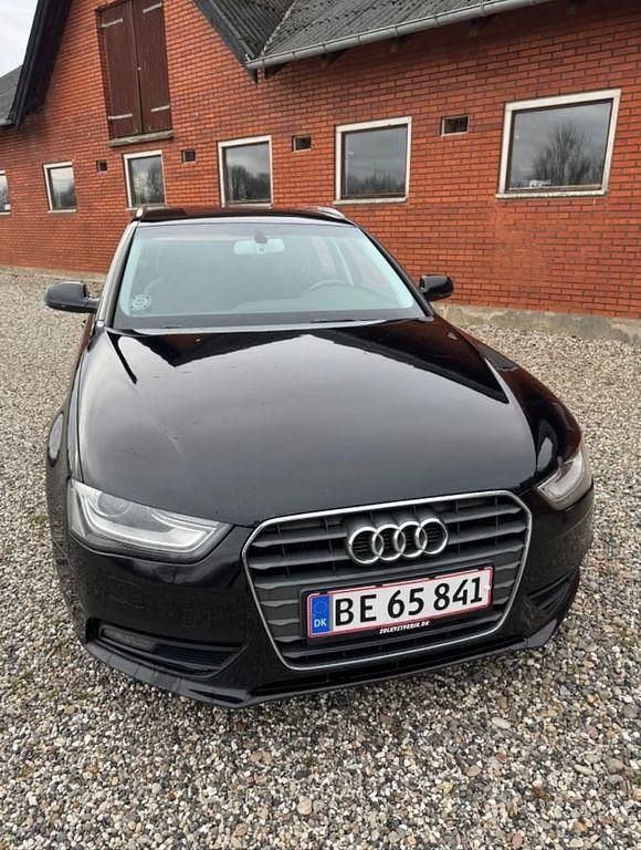 Gebraucht Audi A4 136 PS (100 kW) 2012 Schwarz Kombi
