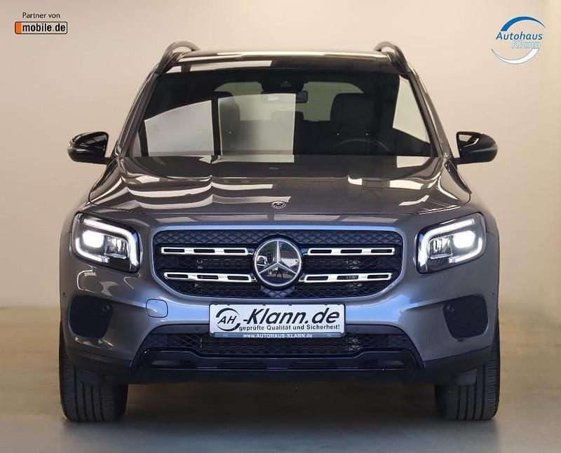 Gebraucht Mercedes GLB200 Night 163 PS (119 kW) 2022 Grau SUV