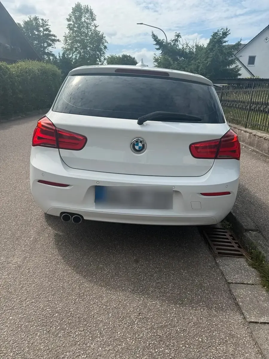 Gebraucht BMW 120 190 PS (139 kW) 2018 Weiß Kleinwagen