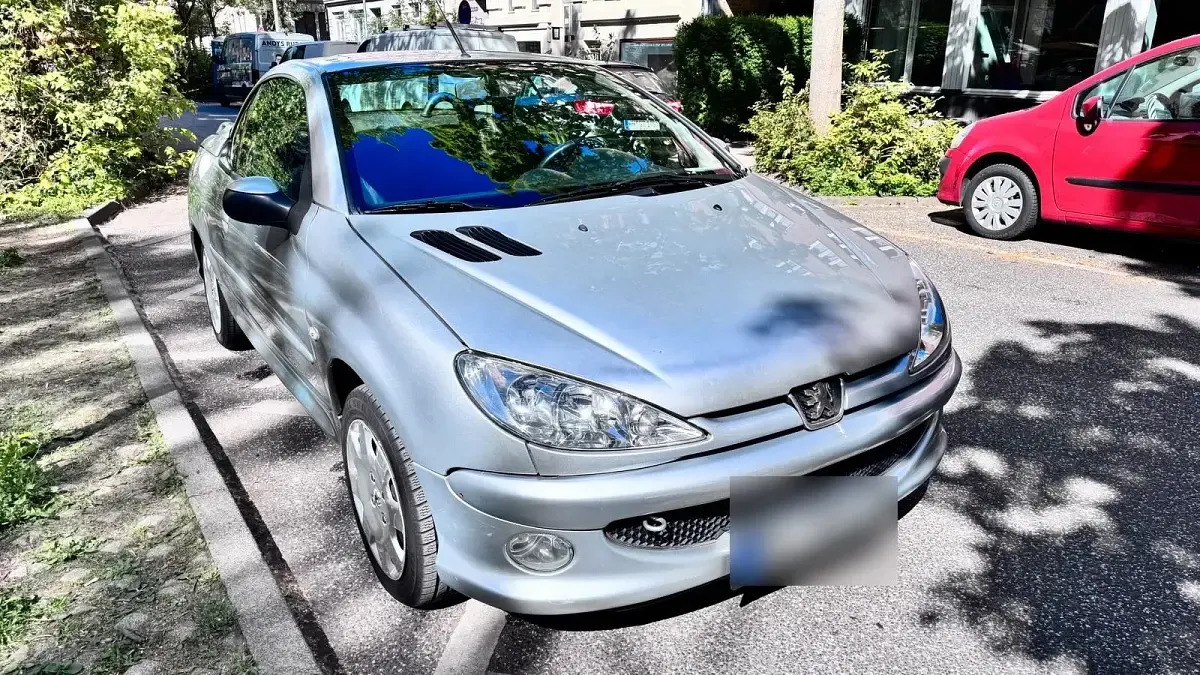 Gebraucht Peugeot 206 CC 96 PS (70 kW) 2005 Silber Cabrio