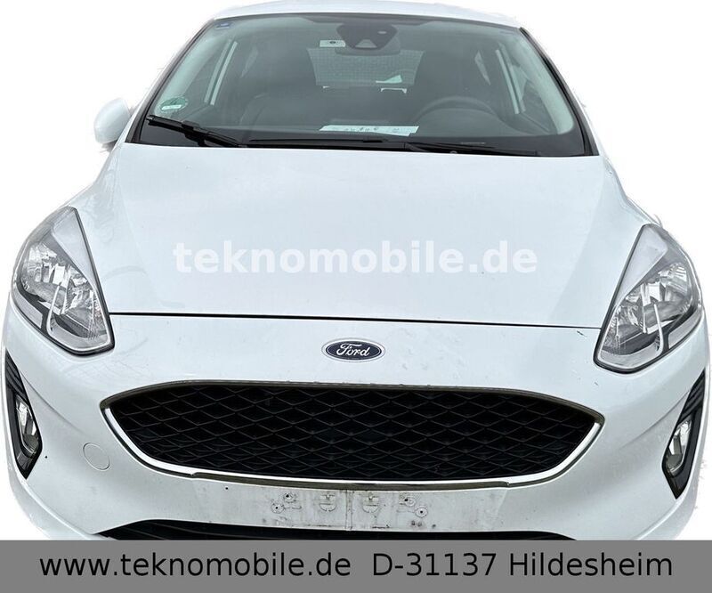 Gebraucht Ford Fiesta 101 PS (74 kW) 2018 Weiß Kleinwagen
