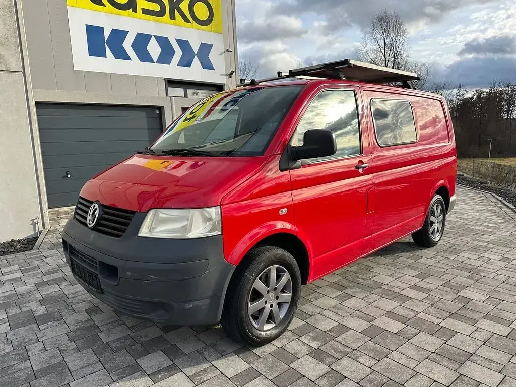 Käytetty VW Transporter 102 HP (75 kW) 2008 Punainen Van