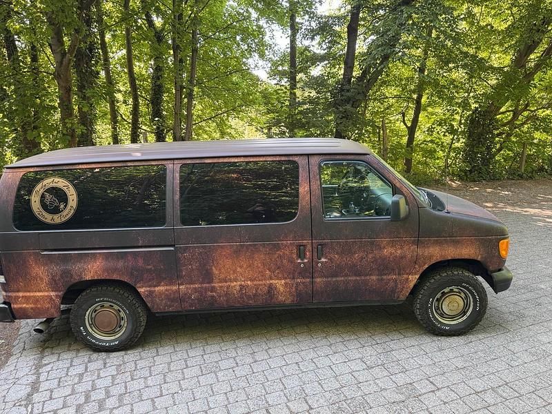 Braun Gebraucht 2003 Ford Econoline Van | 9.200 € - Bild 1/4