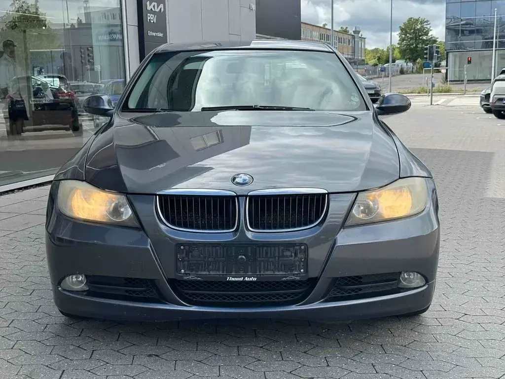 Gebraucht BMW 320 150 PS (110 kW) 2007 Limousine