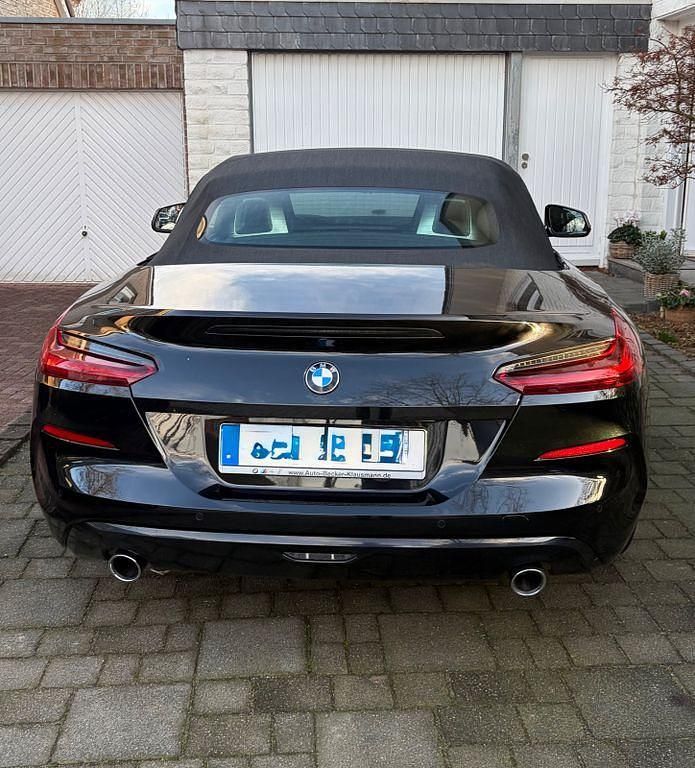 Gebraucht BMW Z4 Sport Line 197 PS (144 kW) 2019 Schwarz Cabrio