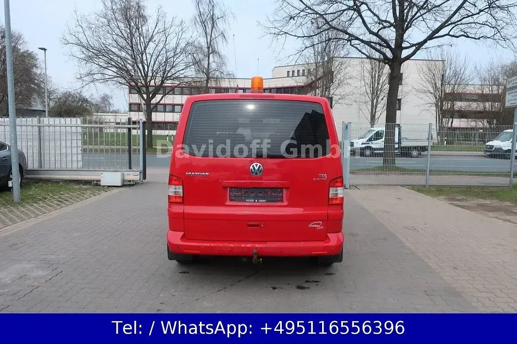 Gebraucht VW Multivan 131 PS (96 kW) 2009 Rot Van / Kleinbus