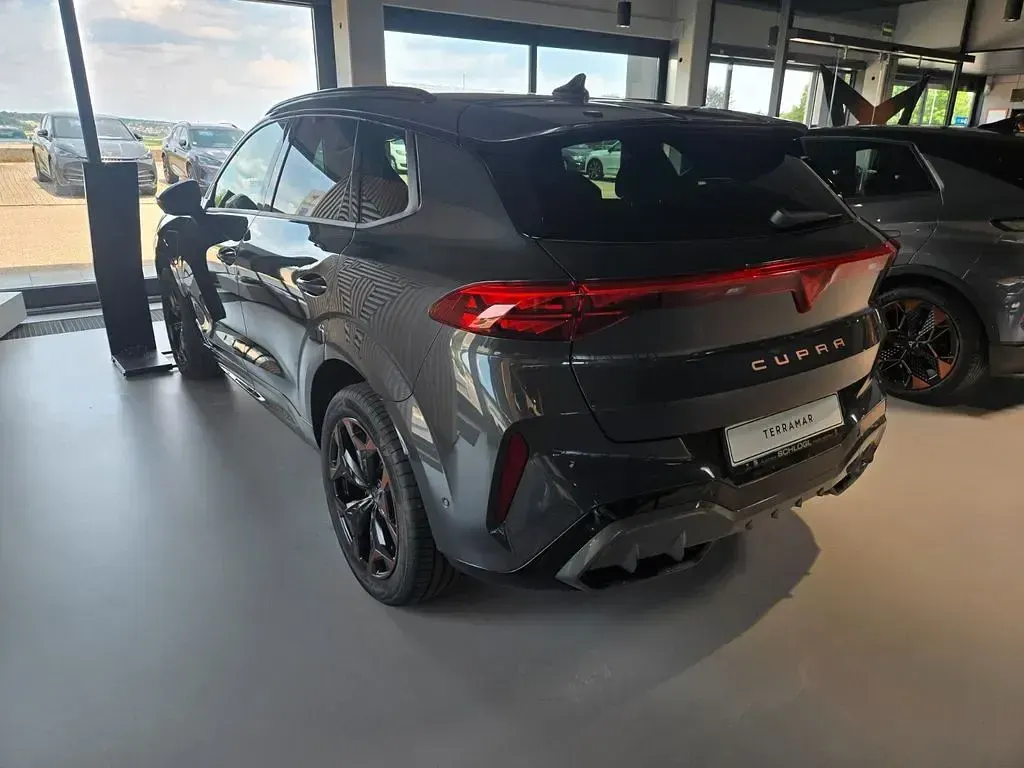 Neu Cupra Terramar VZ 177 PS (130 kW) 2026 Grau SUV