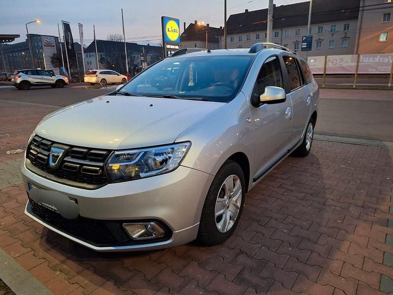 Silber Gebraucht 2017 Dacia Logan MCV Lauréate Kombi | 4.500 € (Guter Preis) - Bild 1/4