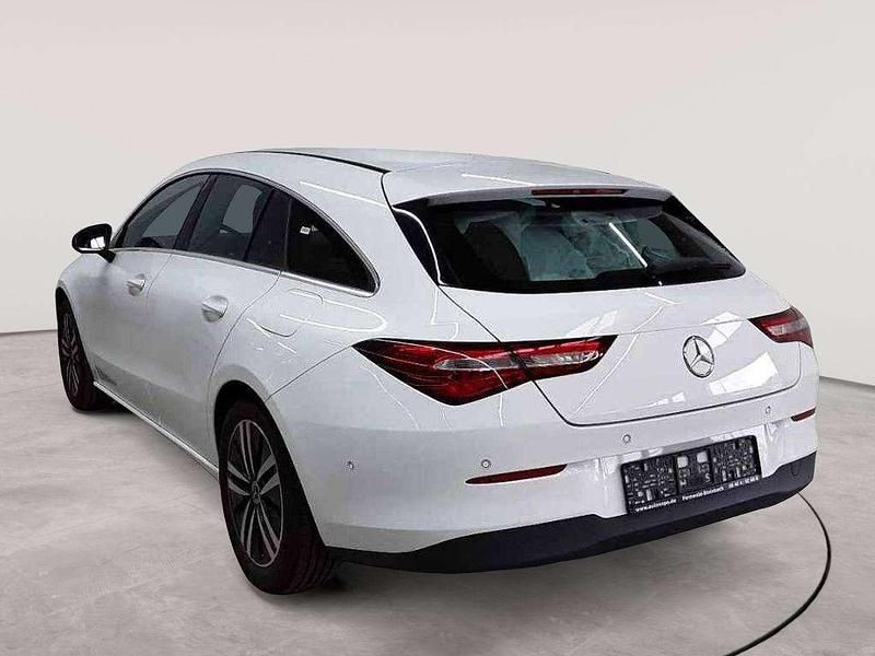 Gebraucht Mercedes CLA200 150 PS (110 kW) 2021 Polarweiß Kombi