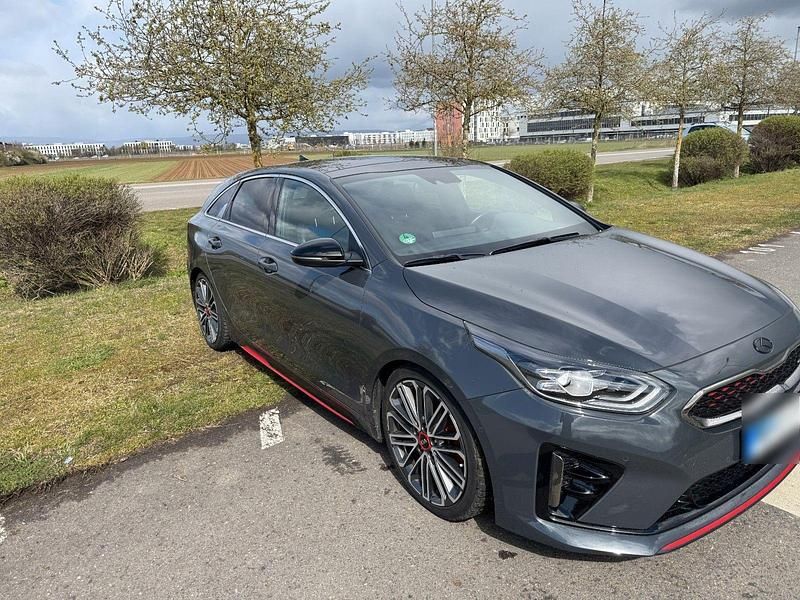 Gebraucht Kia ProCeed GT 204 PS (150 kW) 2019 Grau Kombi