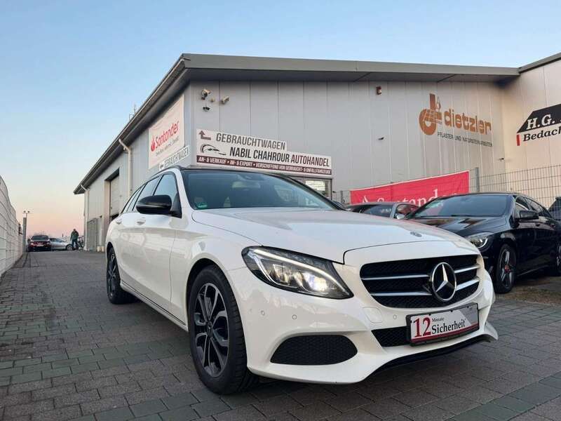 Weiß Gebraucht 2018 Mercedes C220 Avantgarde Kombi | 17.499 € - Bild 1/4