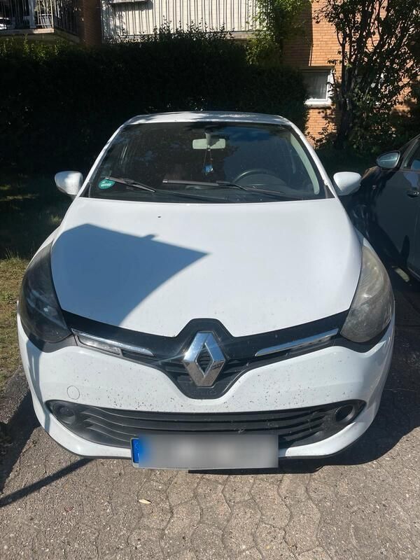 Weiß Gebraucht 2014 Renault Clio IV Limousine | 5.400 € - Bild 1/4