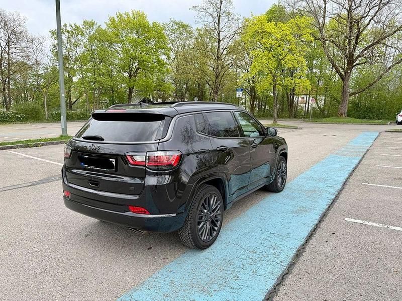 Second-hand Jeep Compass 150 CP (110 kW) 2021 Negru SUV