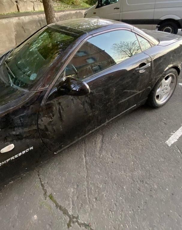 Gebraucht Mercedes SLK230 193 PS (141 kW) 1997 Schwarz Cabrio