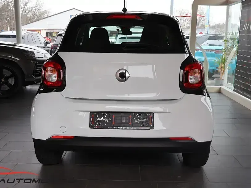 Usata Smart ForFour 90 CV (66 kW) 2019 Bianco Utilitaria