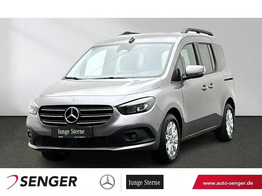 Gebraucht Mercedes T180 Progressive 116 PS (85 kW) 2025 Van / Kleinbus