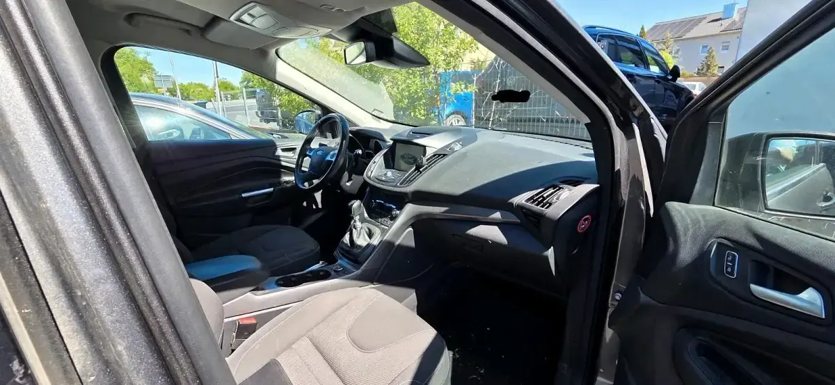 Gebraucht Ford Kuga 150 PS (110 kW) 2016 Grau SUV