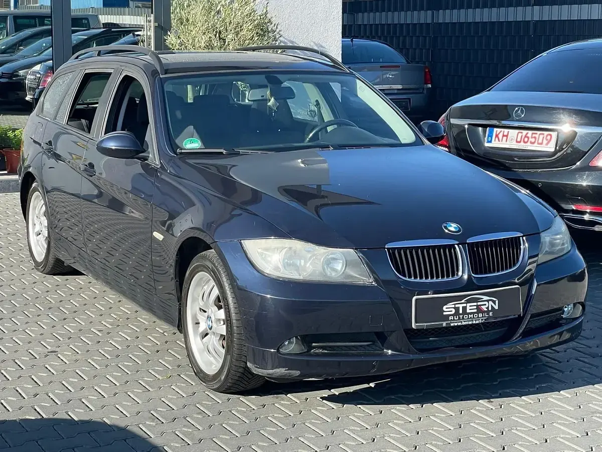 Gebraucht BMW 318 129 PS (94 kW) 2007 Blau Kombi