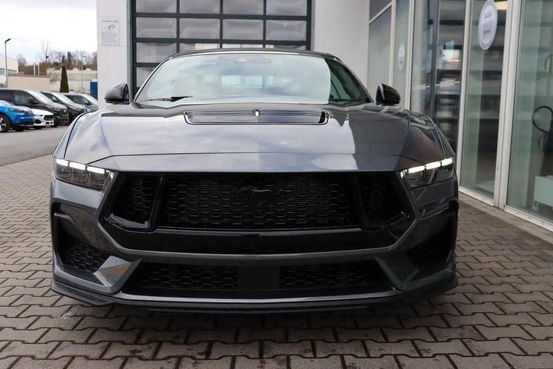 Neu Ford Mustang 446 PS (328 kW) 2026 Carbonized grey metallic Cabrio