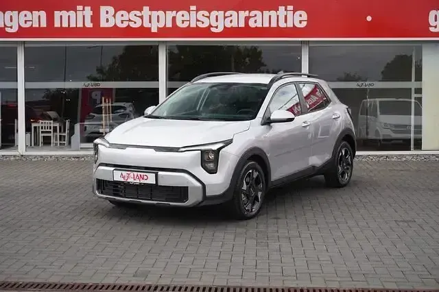 Neu Kia Stonic 115 PS (84 kW) 2026 Silber SUV
