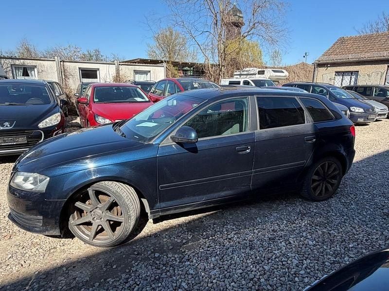 Gebraucht Audi A3 Ambiente 125 PS (91 kW) 2009 Blau Kleinwagen