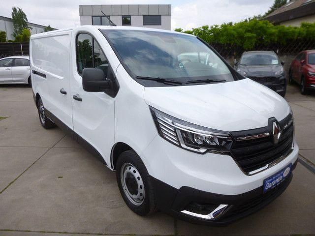 Weiß Gebraucht 2024 Renault Trafic Komfort Van / Kleinbus | 24.900 € (Fairer Preis) - Bild 1/4