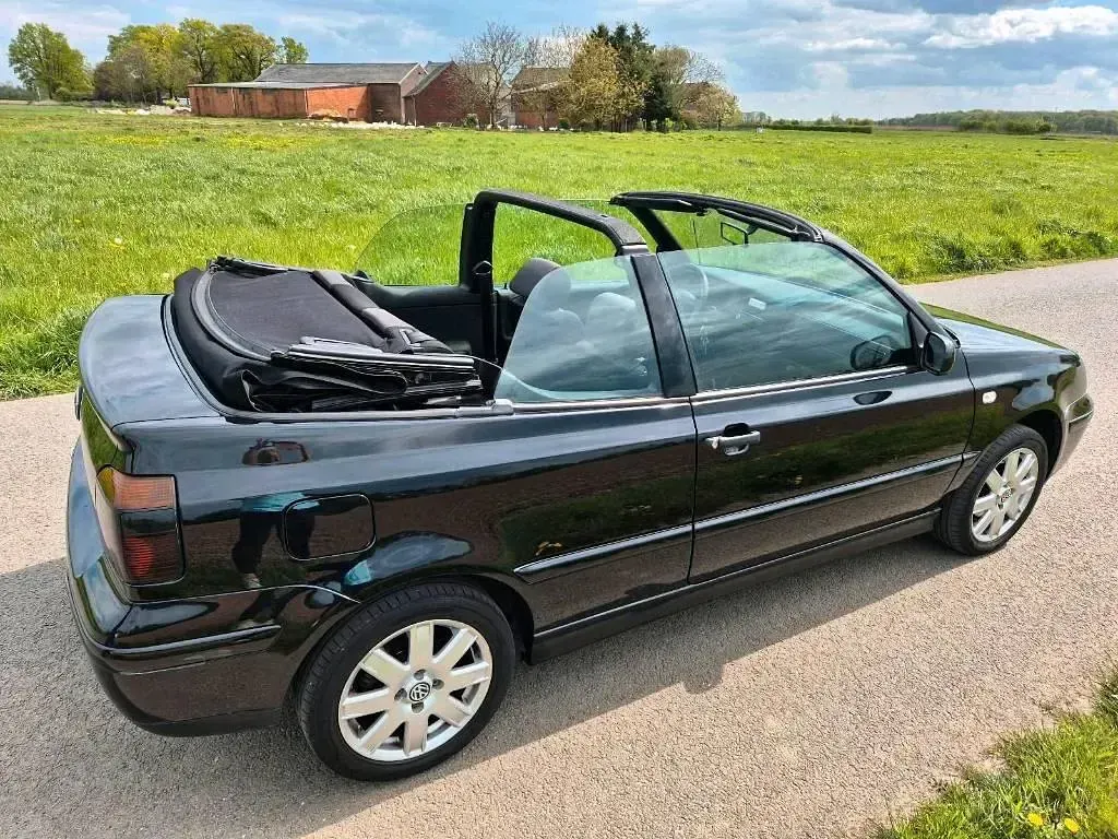 Gebraucht VW Golf Conceptline 116 PS (85 kW) 2002 Schwarz Cabrio