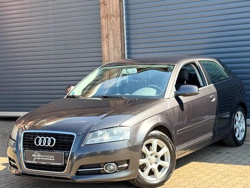 Grau Gebraucht 2012 Audi A3 Ambition Limousine | 3.890 € (Teuer) - Bild 1/4
