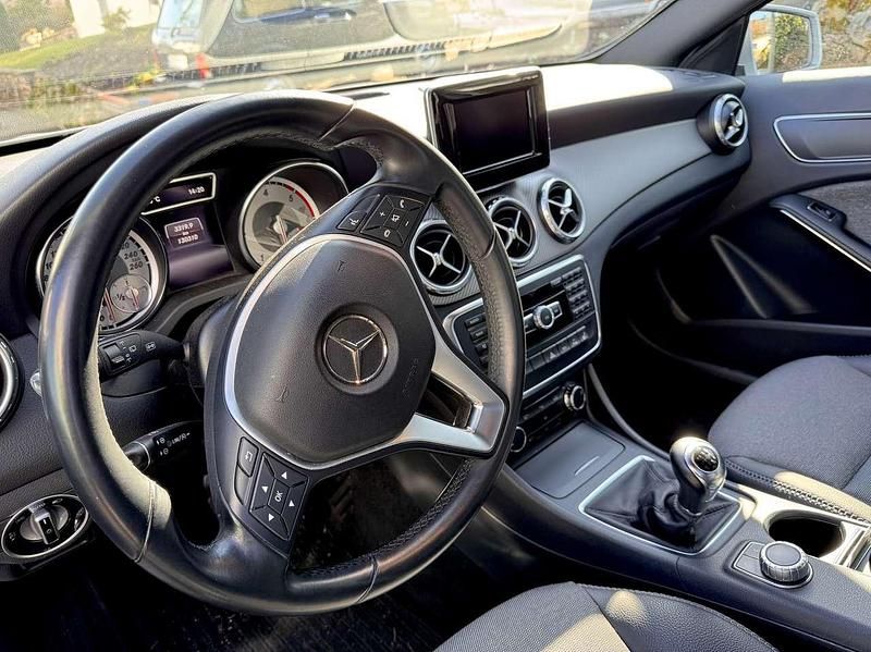 Gebraucht Mercedes GLA200 Edition 1 136 PS (100 kW) 2014 Silber SUV