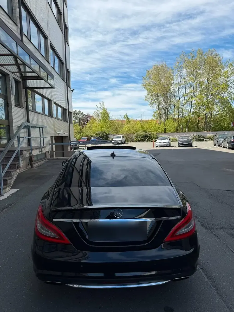 Gebraucht Mercedes CLS500 408 PS (300 kW) 2011 Schwarz Limousine
