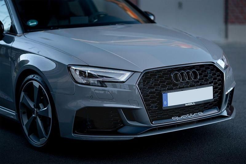 Gebraucht Audi RS3 Ambiente 400 PS (294 kW) 2019 Grau Limousine