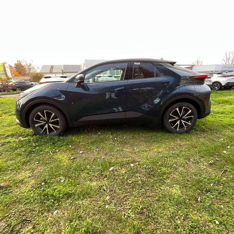 Neu Toyota C-HR 197 PS (144 kW) 2025 Midnight teal metallic SUV