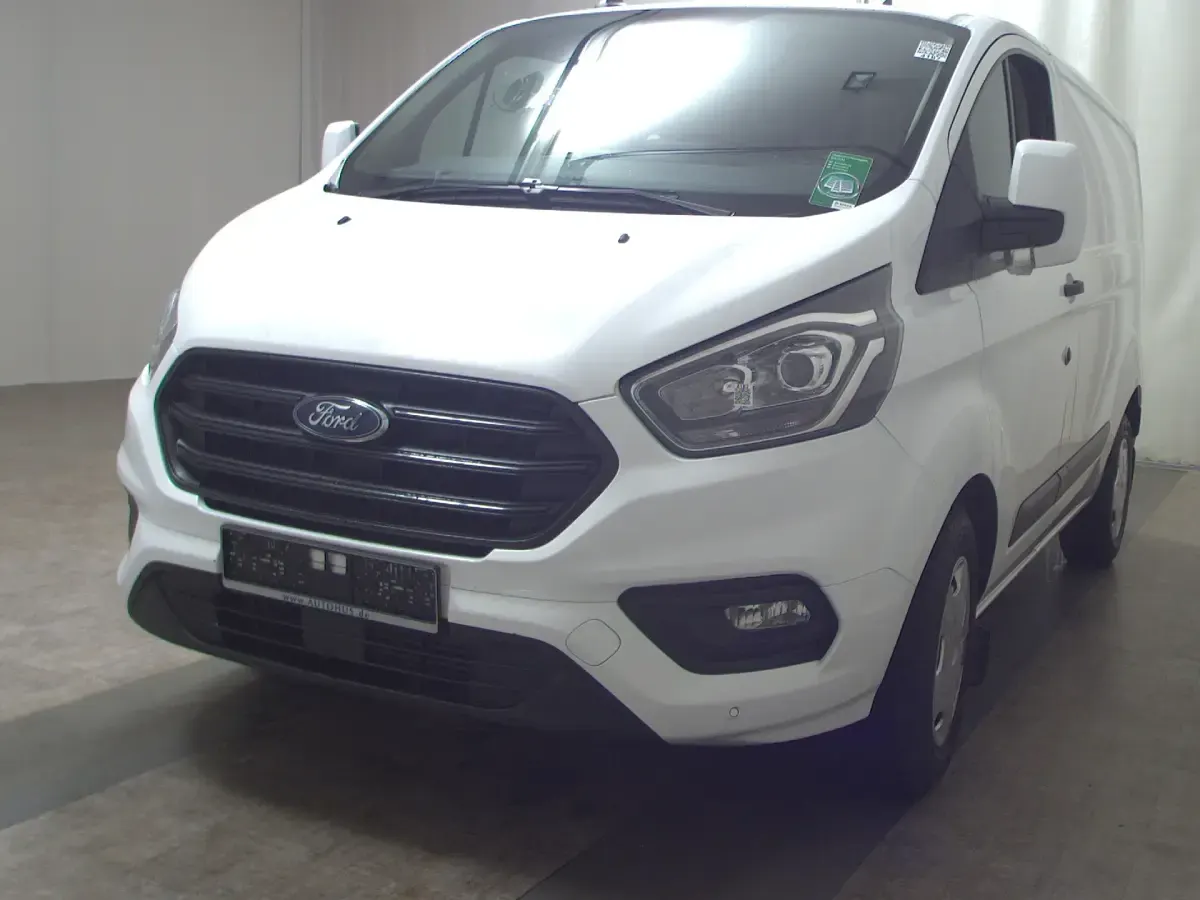 Używany Ford Transit Custom Trend 131 KM (96 kW) 2022 Biały Sedan/Limuzyna