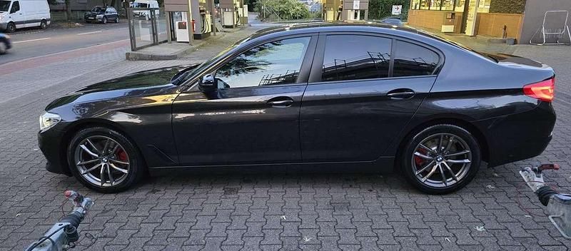 Gebraucht BMW 520 Shadowline 190 PS (139 kW) 2018 Grau Limousine