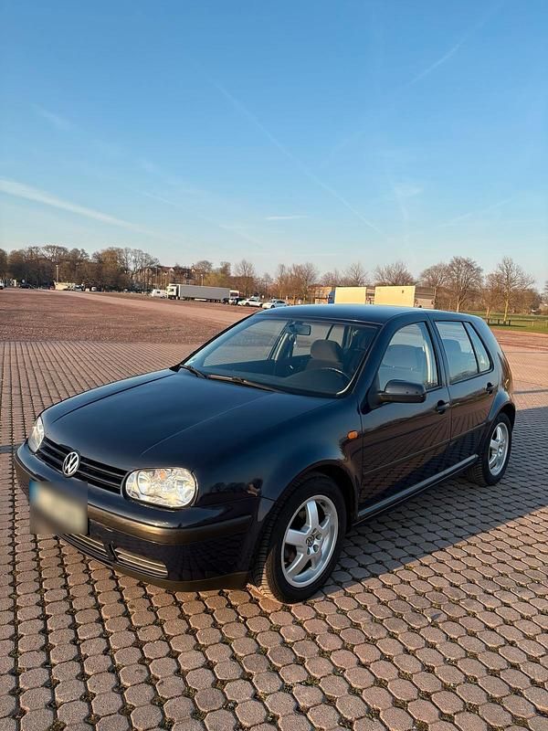 Gebraucht VW Golf IV 101 PS (74 kW) 1997 Andere farben Kleinwagen