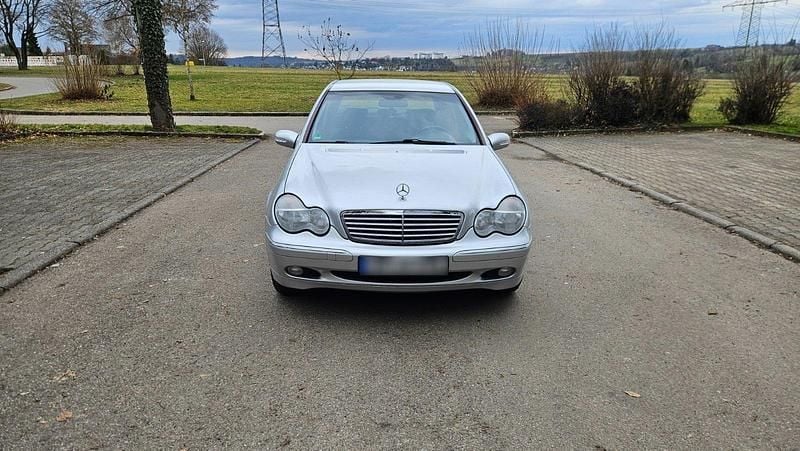 Gebraucht Mercedes C240 170 PS (125 kW) 2002 Silber Limousine