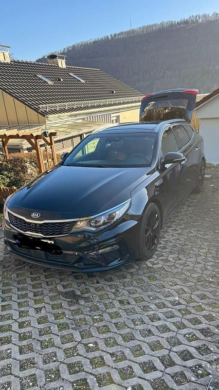 Schwarz Gebraucht 2019 Kia Optima GT Kombi | 17.999 € (Fairer Preis) - Bild 1/4