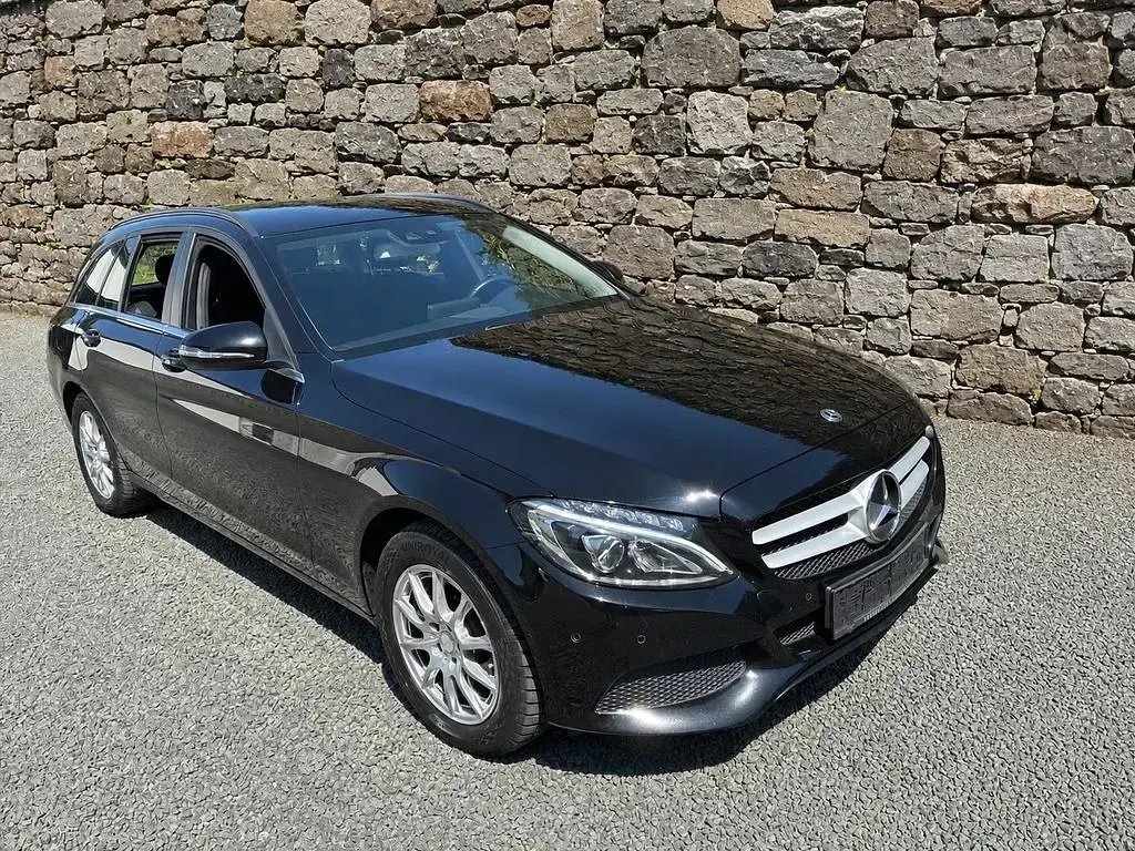 Second-hand Mercedes C220 170 CP (125 kW) 2017 Negru Berlinǎ