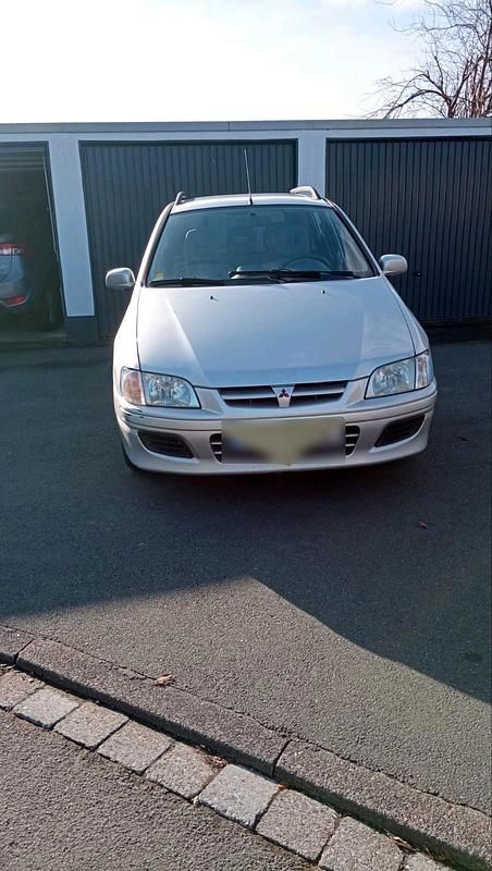 Gebraucht Mitsubishi Space Star 102 PS (75 kW) 2001 Van / Kleinbus