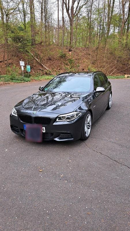 Gebraucht BMW M550 381 PS (280 kW) 2014 Grau Limousine