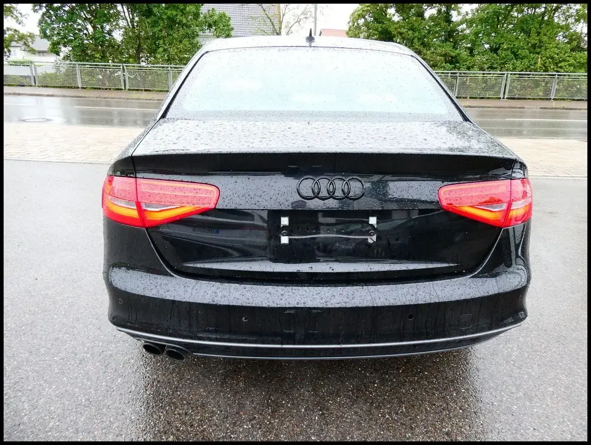 Gebraucht Audi A4 Sport 170 PS (125 kW) 2015 Schwarz Limousine