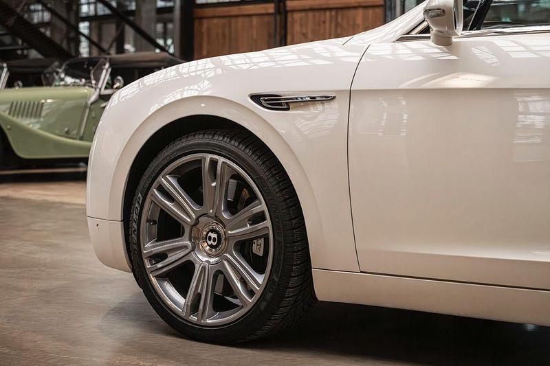 Gebraucht Bentley Flying Spur 625 PS (459 kW) 2014 Weiß Limousine