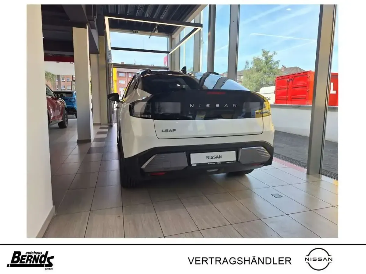 Neu Nissan Leaf Advance 160 kW (218 PS) 2026 Pearl white metallic/dach in b SUV