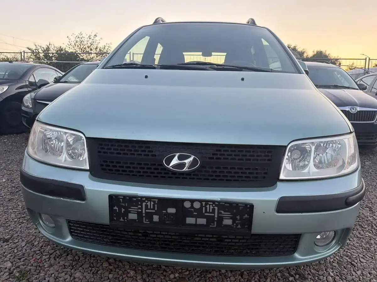 Gebraucht Hyundai Matrix GLS 103 PS (75 kW) 2006 Moderate silver Van / Kleinbus